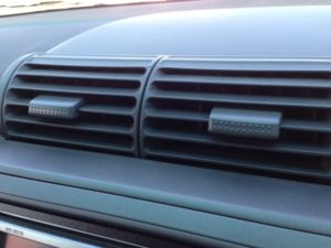 車のエアコン　カビ対策