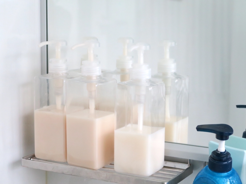 シャンプーボトル